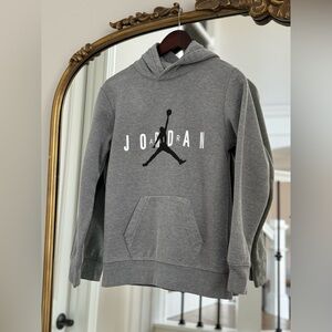 Air Jordan Boys Hoodie in Gray, Size Youth Large